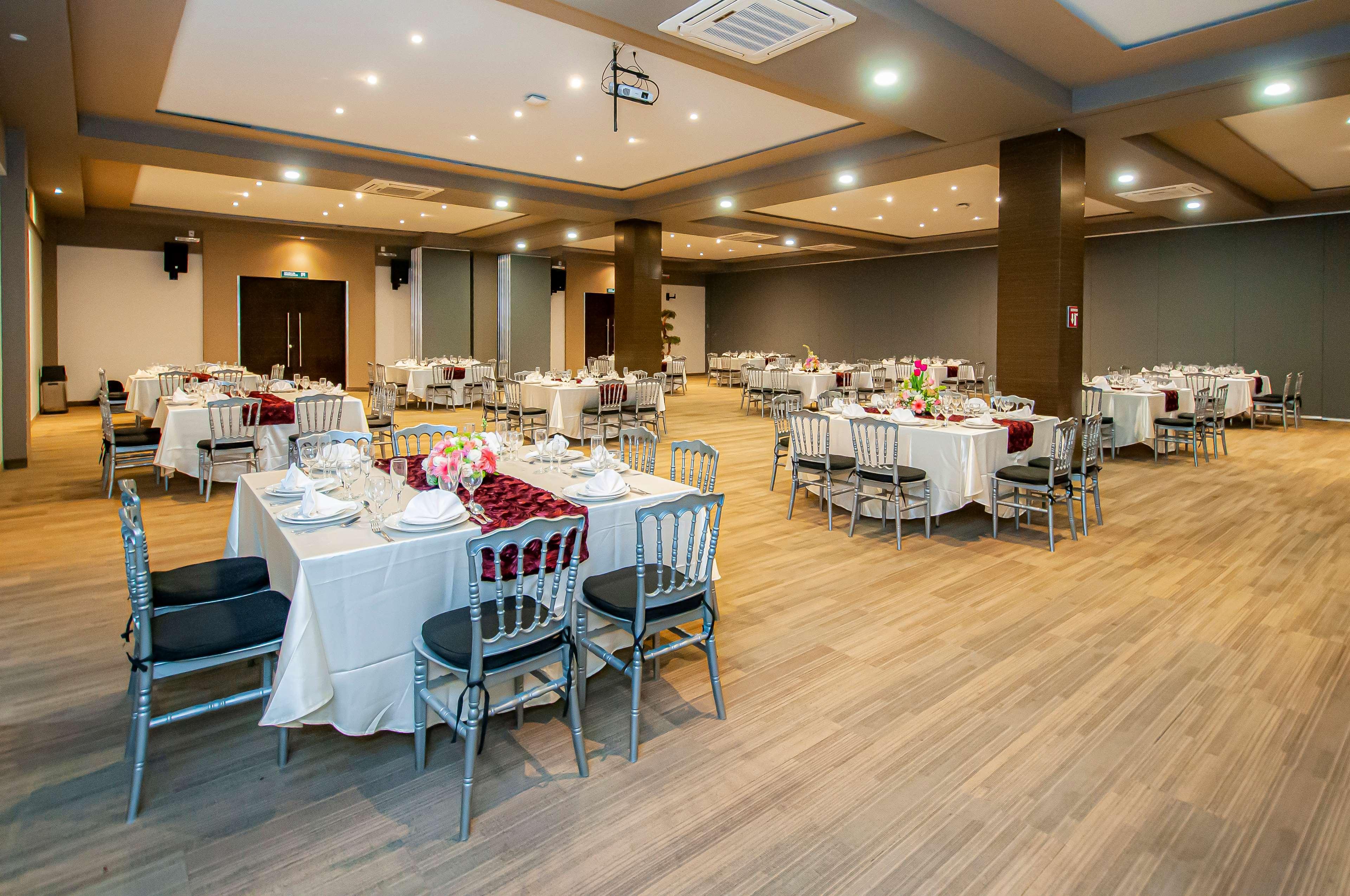 Best Western Plus Santa Cecilia Pachuca Екстер'єр фото